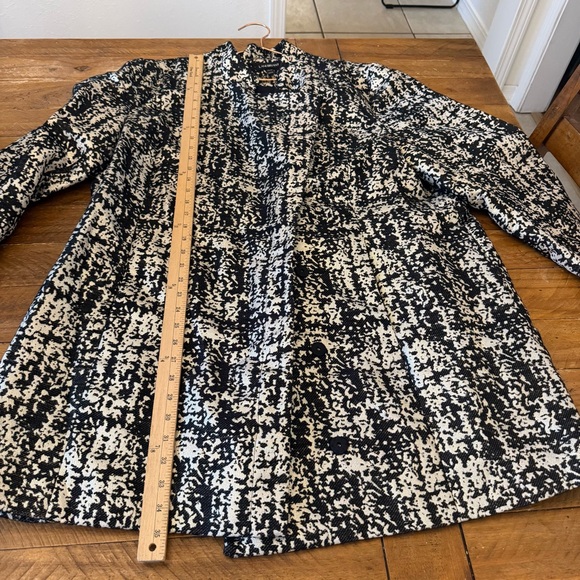 Lane Bryant Black and White Textured Jacket metallic - Picture 5 of 6